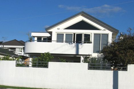 Photo of property in 1/22 Takutai Avenue, Bucklands Beach, Auckland, 2012