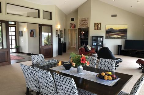 Photo of property in 1304 Old North Road, Helensville, 0875