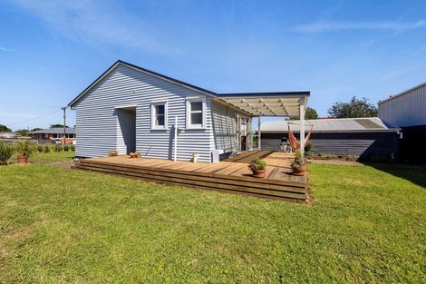 Photo of property in 57 Domett Street, Opunake, 4616