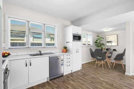 Photo of property in 21 Griffiths Avenue, Linwood, Christchurch, 8062