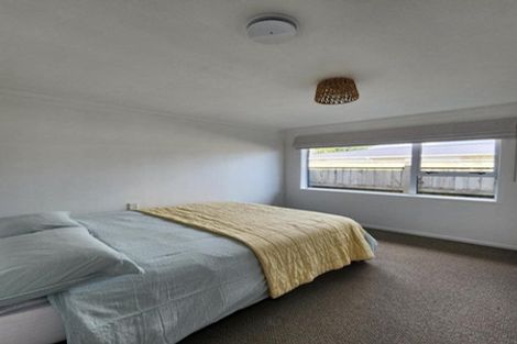 Photo of property in 8 Hussey Street, Oakura, 4314