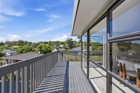 Photo of property in 2 Seaford Place, Murrays Bay, Auckland, 0630