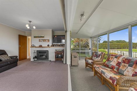 Photo of property in 155 Cross Road, Lepperton, New Plymouth, 4373