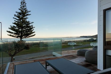 Photo of property in 6 Makorori Beach Road, Makorori, Gisborne, 4073