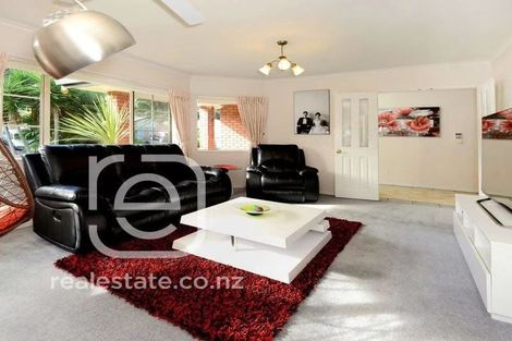 Photo of property in 8 Helen Ryburn Place, Torbay, Auckland, 0630