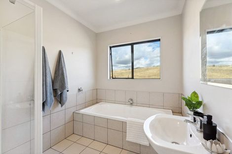 Photo of property in 9 Waitaheke Road, Te Horo, Otaki, 5581