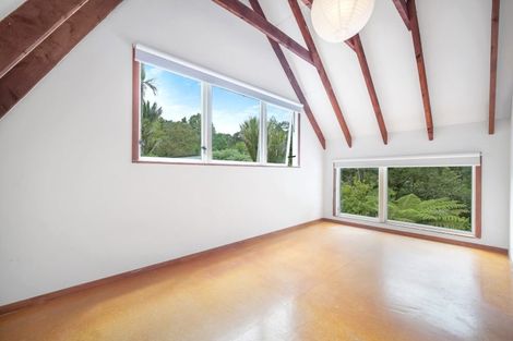 Photo of property in 16 Mahoe Road, Titirangi, Auckland, 0604