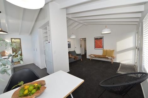 Photo of property in 11 Taupata Street, Redcliffs, Christchurch, 8081