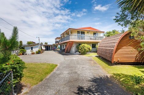 Photo of property in 1931 Parewanui Road, Parewanui, Bulls, 4894