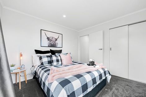 Photo of property in 52d Whites Line West, Woburn, Lower Hutt, 5010