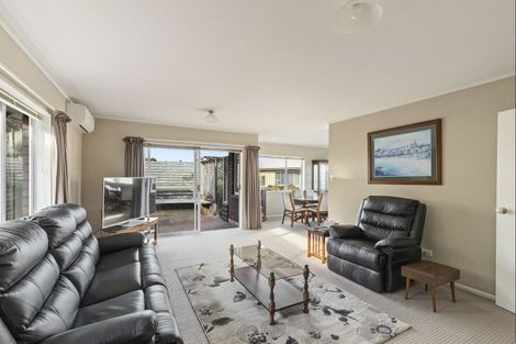 Photo of property in 4/3 Sandel Rise, Merrilands, New Plymouth, 4312