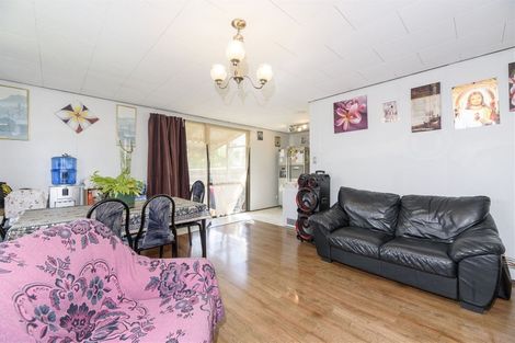Photo of property in 12 Cameron Place, Ranui, Auckland, 0612