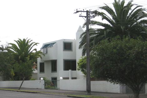 Photo of property in 6 Bridge View Road, Birkenhead, Auckland, 0626