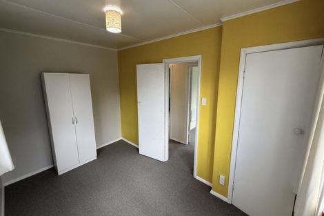 Photo of property in 24 Banks Street, Marfell, New Plymouth, 4310