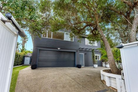 Photo of property in 4 Brandon Road, Manly, Whangaparaoa, 0930