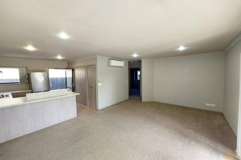 Photo of property in 5 Alwyn Avenue, Te Atatu South, Auckland, 0610