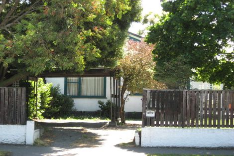 Photo of property in 7 Avonhead Road, Avonhead, Christchurch, 8042