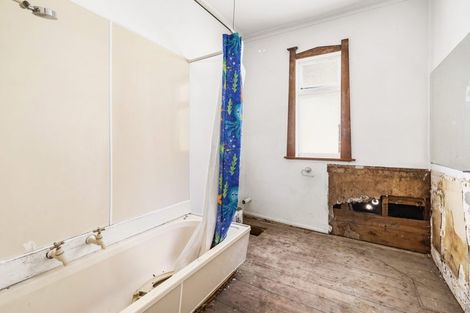 Photo of property in 68 Mitchell Street, Brooklyn, Wellington, 6021