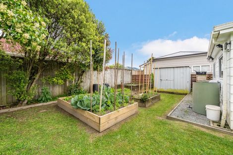 Photo of property in 11 Golders Road, Elderslea, Upper Hutt, 5018
