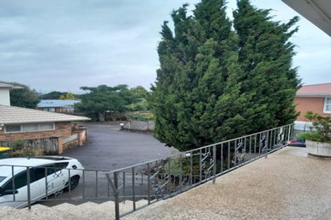 Photo of property in 35 Holland Road, Hillcrest, Auckland, 0627