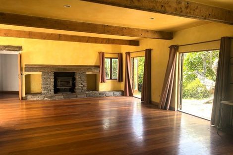 Photo of property in 175 Marine Parade North, Piha, New Lynn, 0772