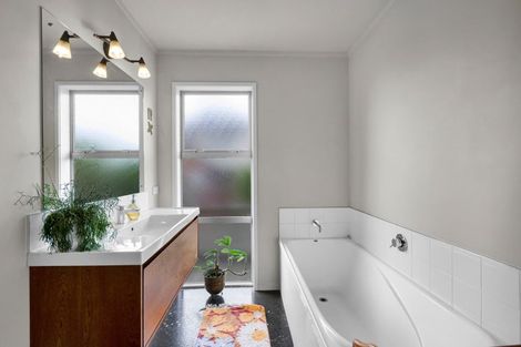 Photo of property in 61 Karamea Street, Whalers Gate, New Plymouth, 4310