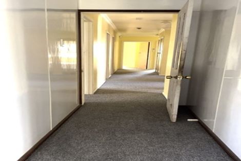 Photo of property in 121 Reeves Road, Pakuranga Heights, Auckland, 2010