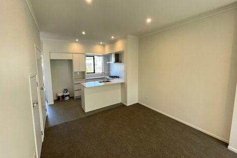 Photo of property in 26 Manarini Road, Westgate, Auckland, 0614