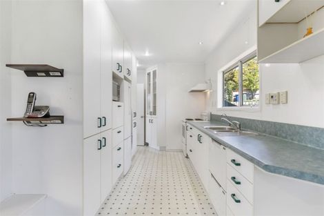 Photo of property in 70 Marlborough Avenue, Glenfield, Auckland, 0629
