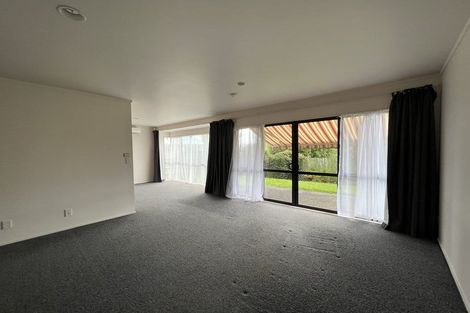 Photo of property in 12/56 Larnoch Road, Henderson, Auckland, 0610