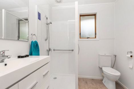 Photo of property in 1/19 Kemp Road, Massey, Auckland, 0614