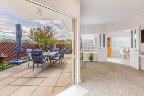 Photo of property in 14 Blythfield Place, Taradale, Napier, 4112