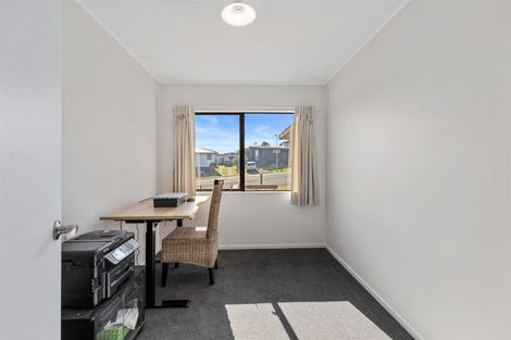 Photo of property in 18 Whenuariri Place, Maketu, 3189