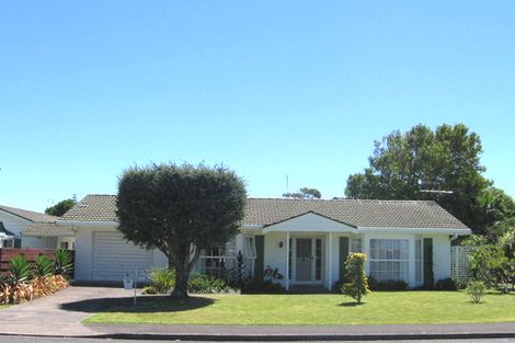 Photo of property in 2/9 Stanley Avenue, Milford, Auckland, 0620