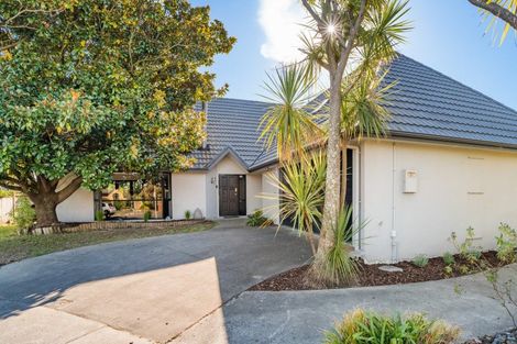 Photo of property in 15 Rothesay Place, Highbury, Palmerston North, 4412