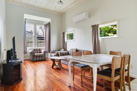 Photo of property in 104 Ferguson Street, West End, Palmerston North, 4412