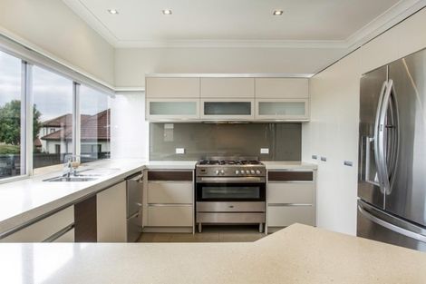 Photo of property in 9 Corsica Way, Karaka, Papakura, 2113