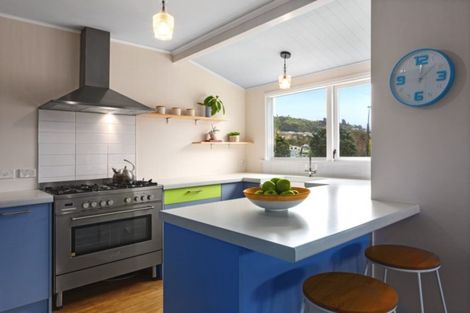 Photo of property in 52 Hicks Close, Whitby, Porirua, 5024