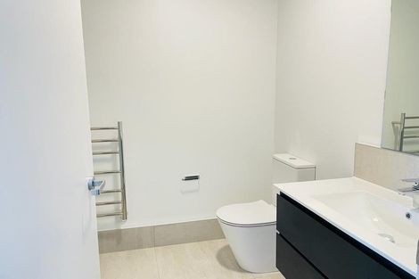 Photo of property in 18/11 Carlos Drive, Flat Bush, Auckland, 2016