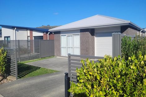 Photo of property in 26 Karearea Avenue, Kenepuru, Porirua, 5022