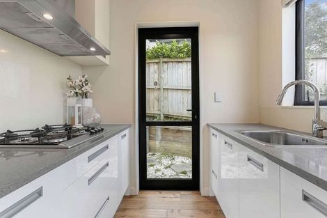 Photo of property in 65 Masons Road, Oteha, Auckland, 0632