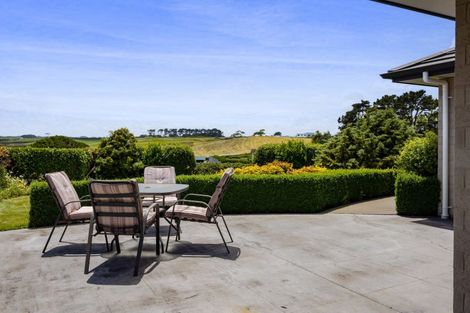 Photo of property in 3 Larlin Heights, Hawera, 4675