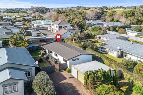 Photo of property in 247 Tukapa Street, Westown, New Plymouth, 4310