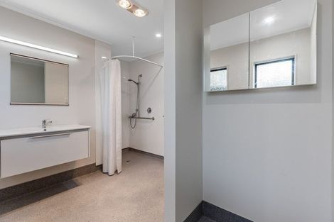 Photo of property in 20 Tukapa Street, Westown, New Plymouth, 4310