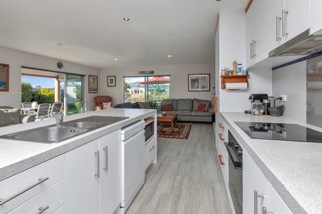 Photo of property in 8 Sando Way, One Tree Point, 0118