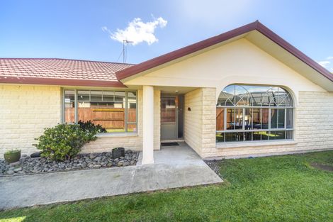 Photo of property in 75 Long Melford Road, Awapuni, Palmerston North, 4412