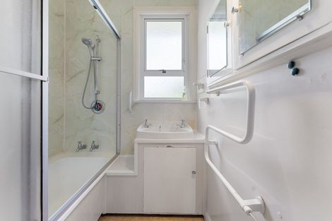 Photo of property in 3 Harrow Place, Hokowhitu, Palmerston North, 4410