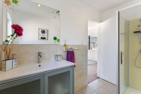 Photo of property in 3155a Great North Road, New Lynn, Auckland, 0600