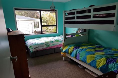 Photo of property in 8 Luxor Place, Massey, Auckland, 0614