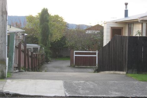 Photo of property in 2b Kaitawa Crescent, Paraparaumu, 5032